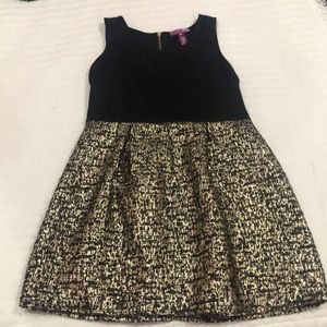 Girls dress